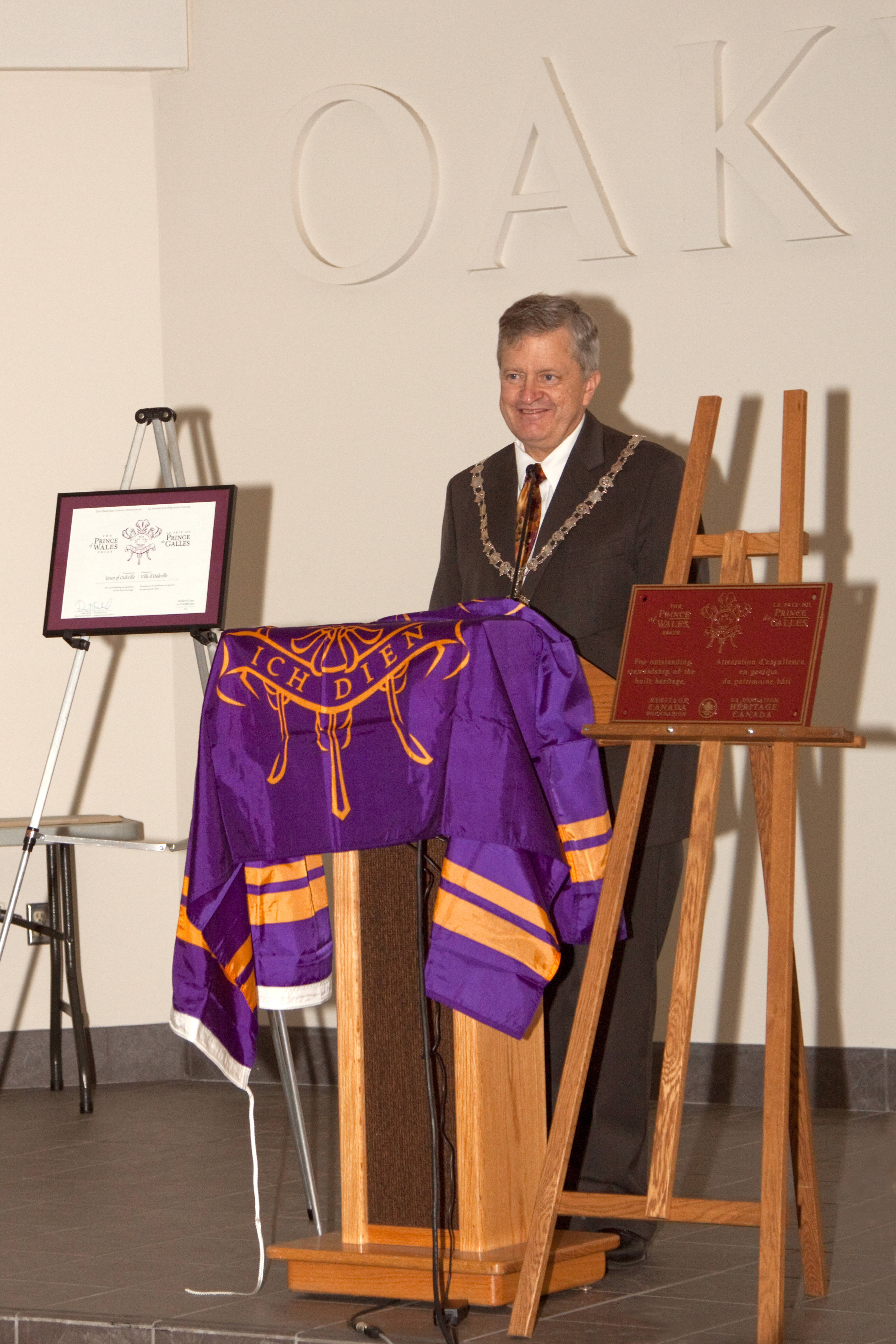 Burton receiving the Prince of Wales Award | Town of Oakville